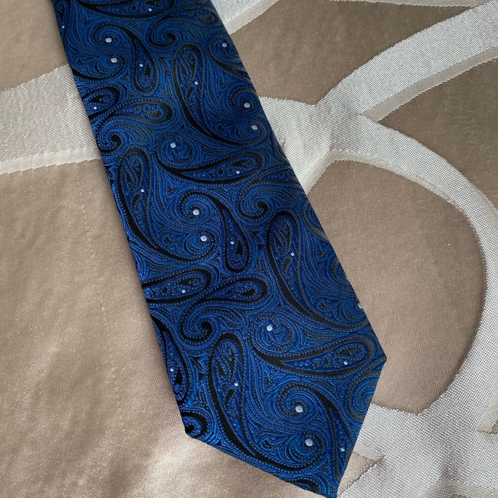 Chaps Navy Blue Paisley Tie NWT